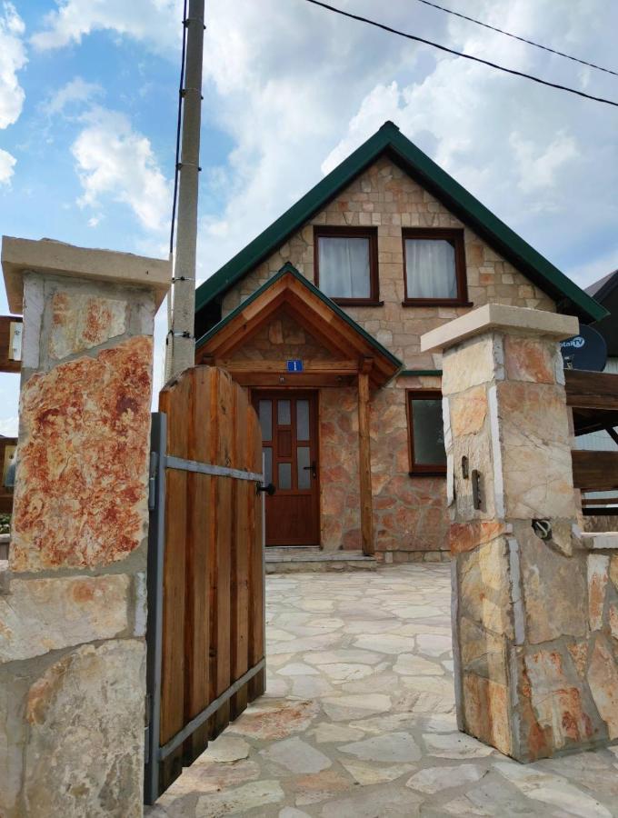 Guesthouse Mg Zabljak  Bagian luar foto